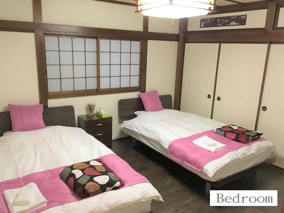 北巽サクラハウス一軒家 Sakura House Guest House Kitatatsumi 最大16名 โอซาก้า ภายนอก รูปภาพ